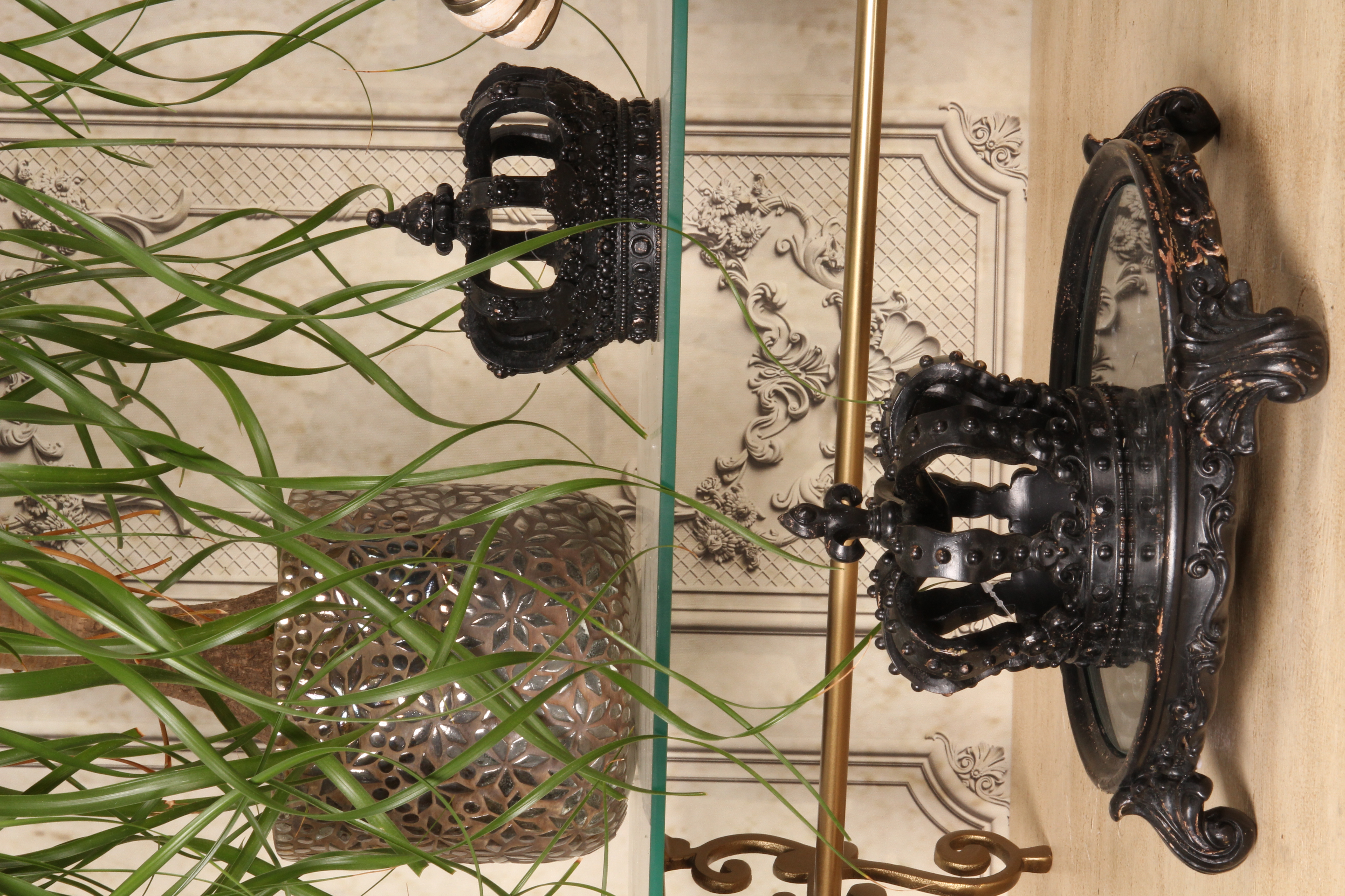 Decoratieve Kroon 13,2 cm - Zwart - Resin