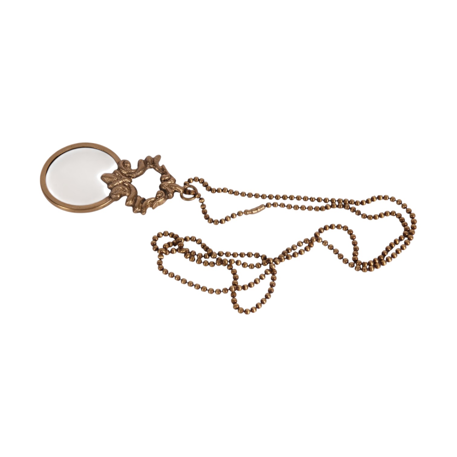 Magnifying with chain