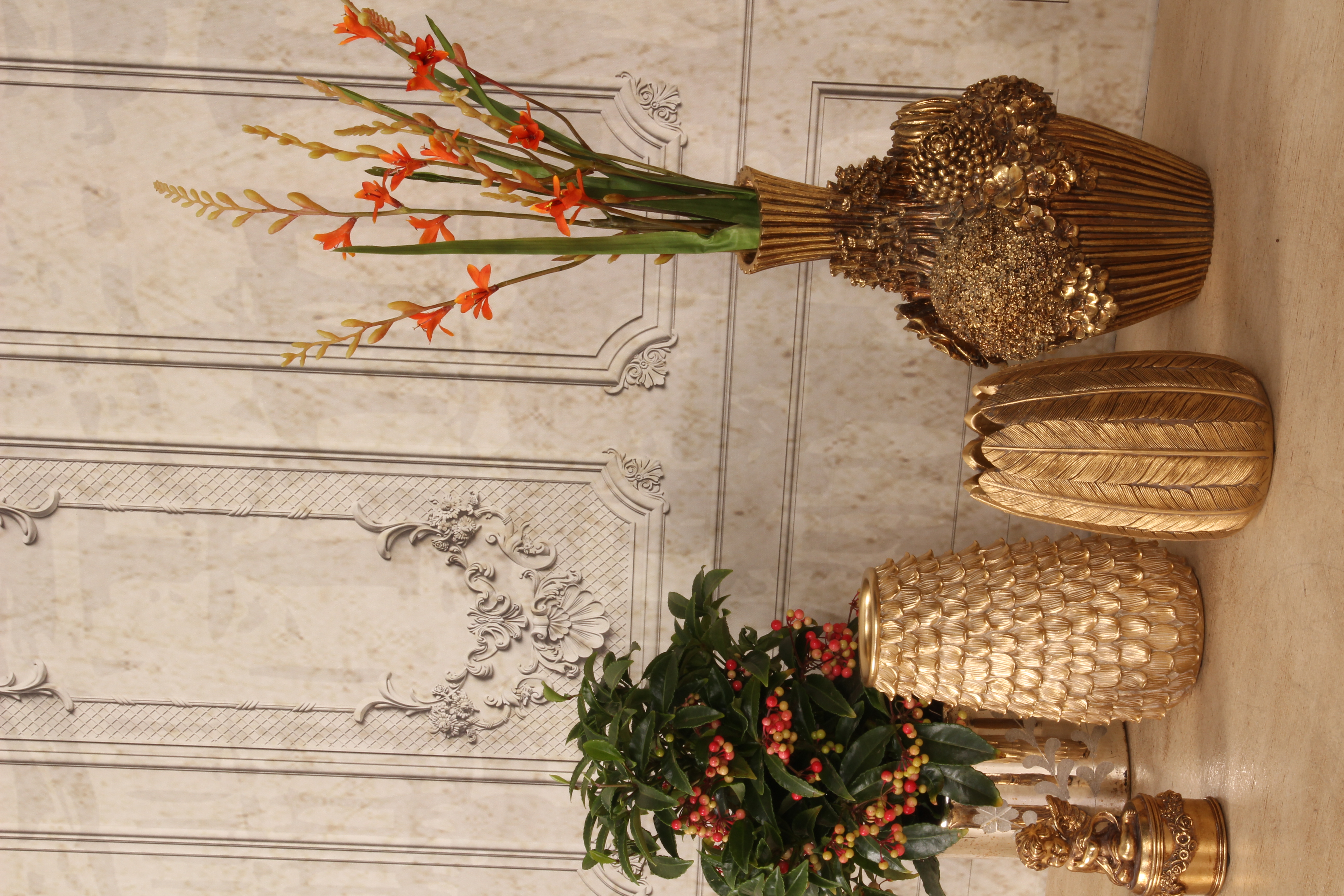 Feather Vase S 10,5 cm - Gold - Resin