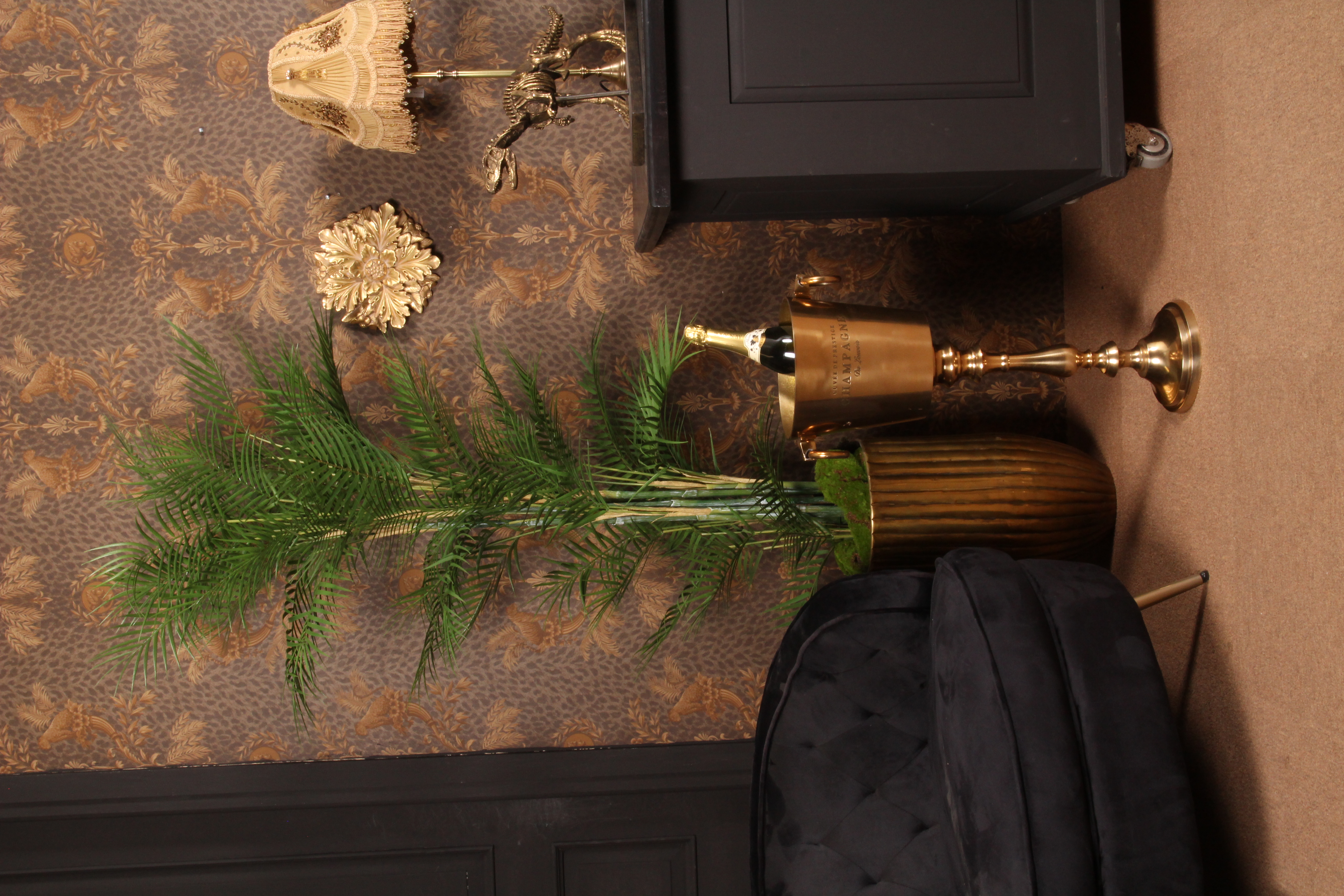 Wine Cooler on Stand 66 cm - Gold - Aluminium