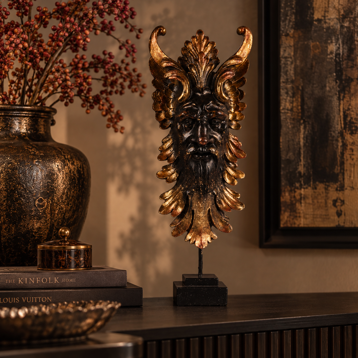 Groene Man Beeld op Standaard 47,5 cm - Zwart / Goud - Resin